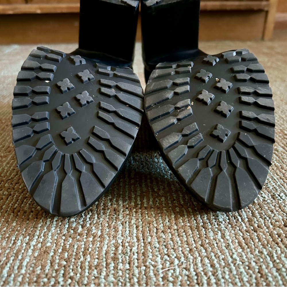 Ellen Tracy Black Stretch Textile Minnie Lug Chunky Sole Shooties Boots, size 8M - Picture 10 of 11